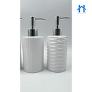 Frasco Porta Sabonete Liquido 350ml Ceramica Branca Redondo Válvula Prata para Banheiro