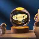 Bola de Cristal 3D Sistema Solar com Base LED em Madeira | Decoração e Luz Noturna
