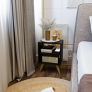 Mesa de Cabeceira Retrô Compacta com Nicho para Quarto Sala Casal ou Solteiro Palma