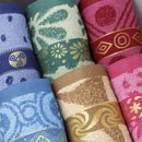Kit Toalhas de Banho Estampada Grande 140x70cm Felpuda Macia Alta Qualidade Bordada Sortida